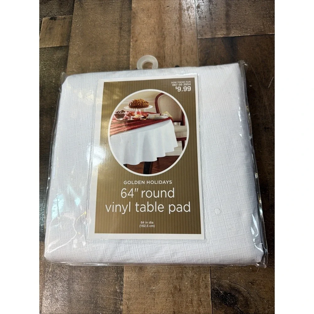 Golden Holidays 64-Inch Round Vinyl Table Pad in White Flannel Backing 2007